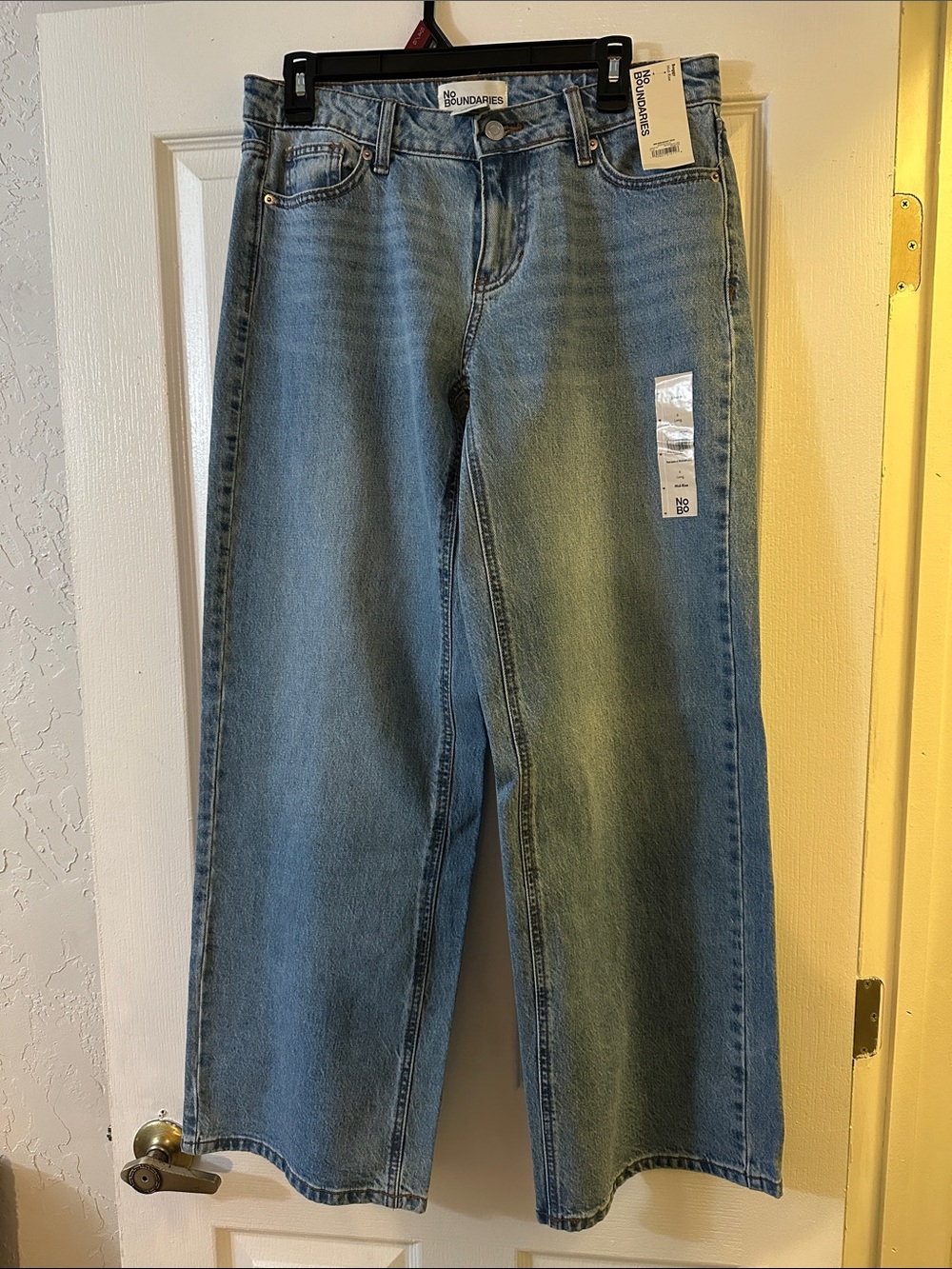 No Boundaries Light Blue Relaxed Baggy Jeans
